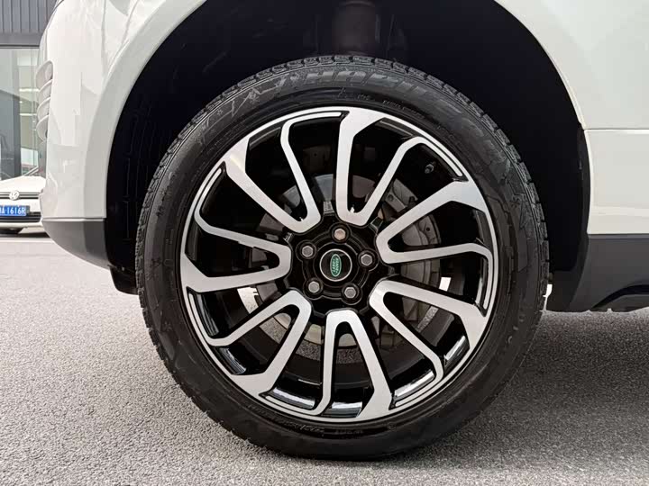 Фото 9 - Land Rover Range Rover