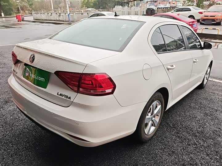 Фото 7 - Volkswagen Lavida