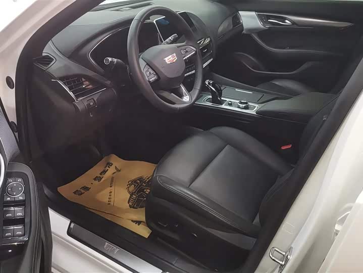 Фото 9 - Cadillac CT5