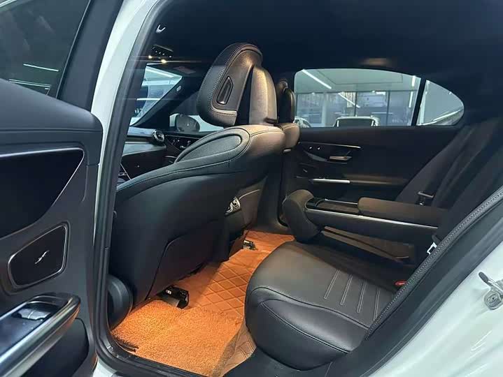 Фото 5 - Mercedes-Benz C-Class