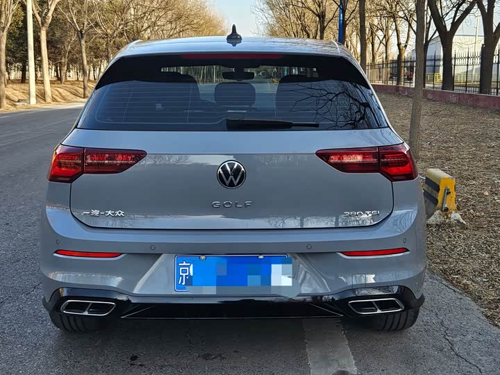 Фото 9 - Volkswagen Golf