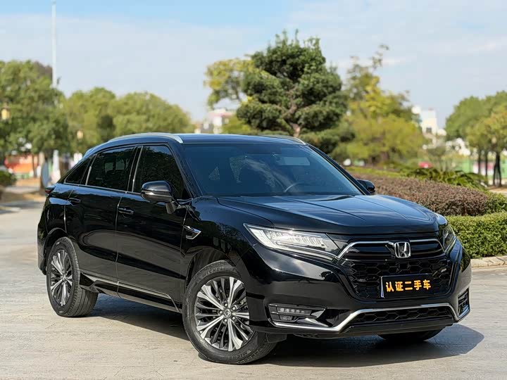 Фото 3 - Honda UR-V