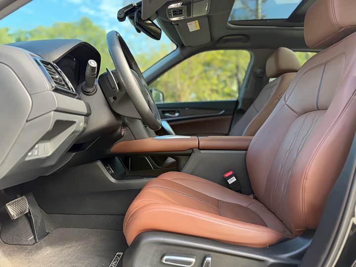 Фото 4 - Honda UR-V