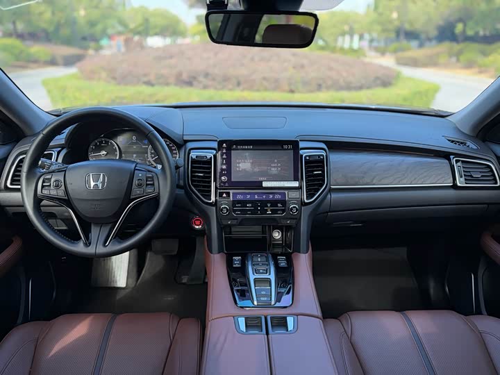 Фото 6 - Honda UR-V