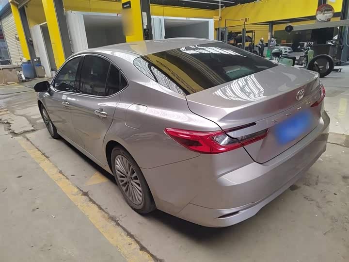 Фото 5 - Toyota Camry