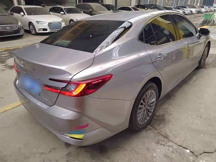 Фото 7 - Toyota Camry