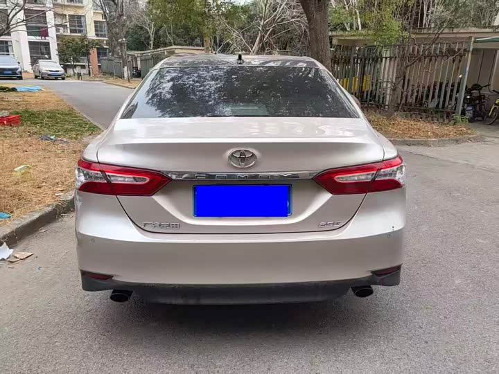 Фото 5 - Toyota Camry