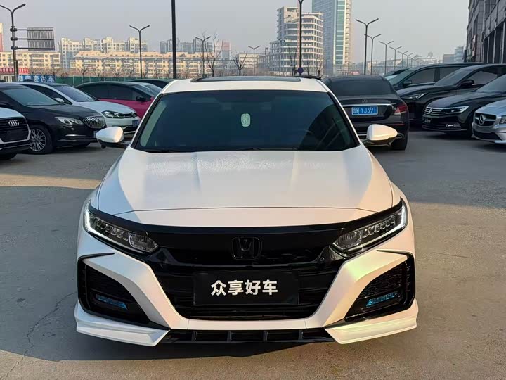 Фото 2 - Honda Accord