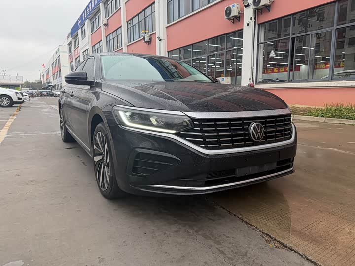 Фото 2 - Volkswagen Passat