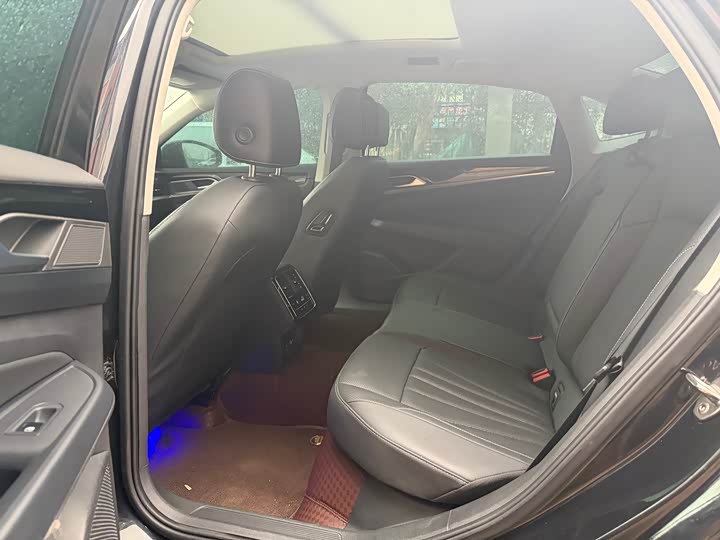 Фото 5 - Volkswagen Passat