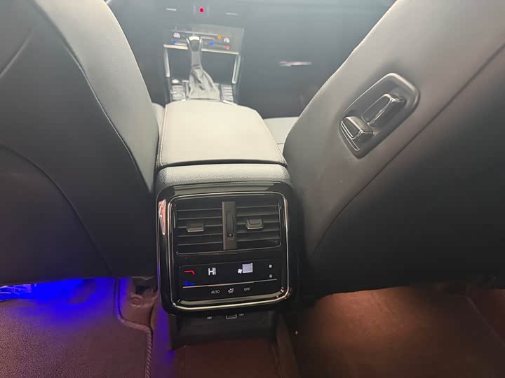 Фото 6 - Volkswagen Passat