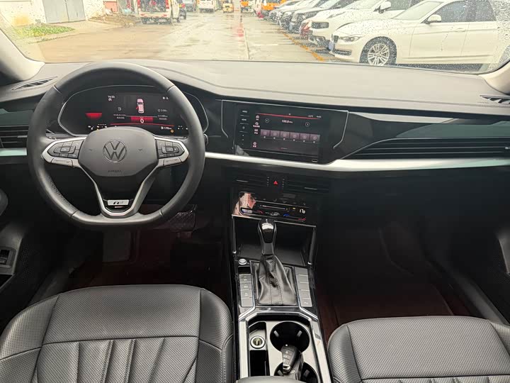 Фото 7 - Volkswagen Passat