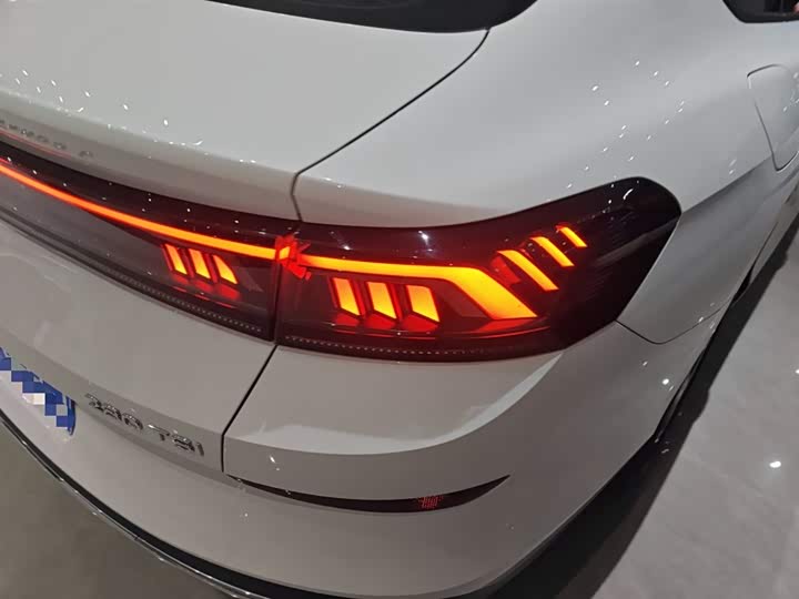 Фото 8 - Volkswagen Lamando L