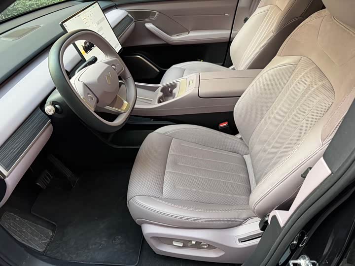 Фото 4 - Nio Onvo L60