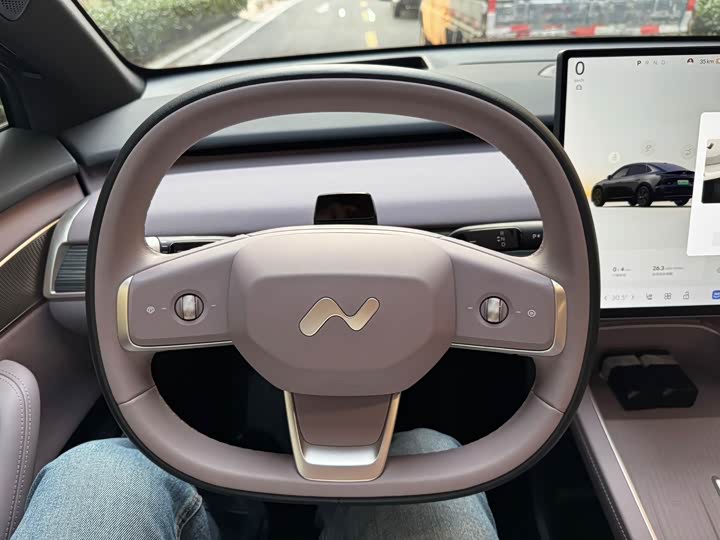 Фото 6 - Nio Onvo L60