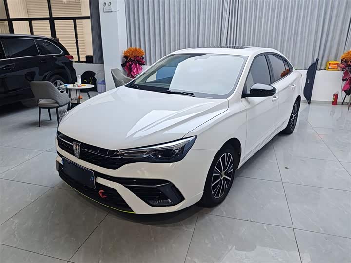Фото 2 - Roewe i5