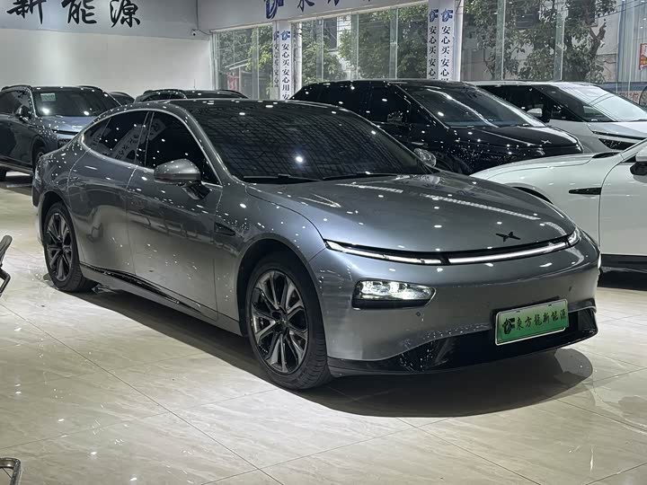 Фото 3 - XPeng P7