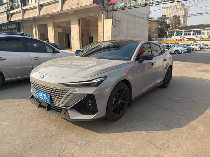 Фото 1 - Changan UNI-V