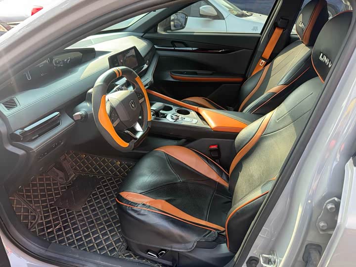 Фото 7 - Changan UNI-V