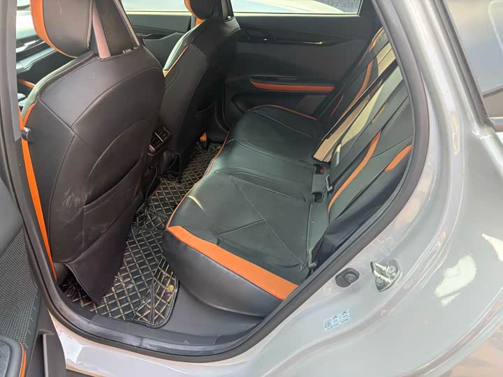 Фото 9 - Changan UNI-V