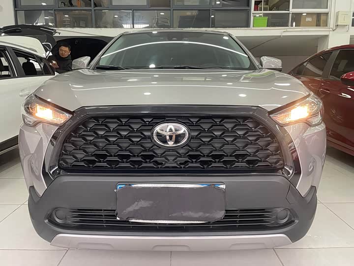 Фото 2 - Toyota Corolla Cross