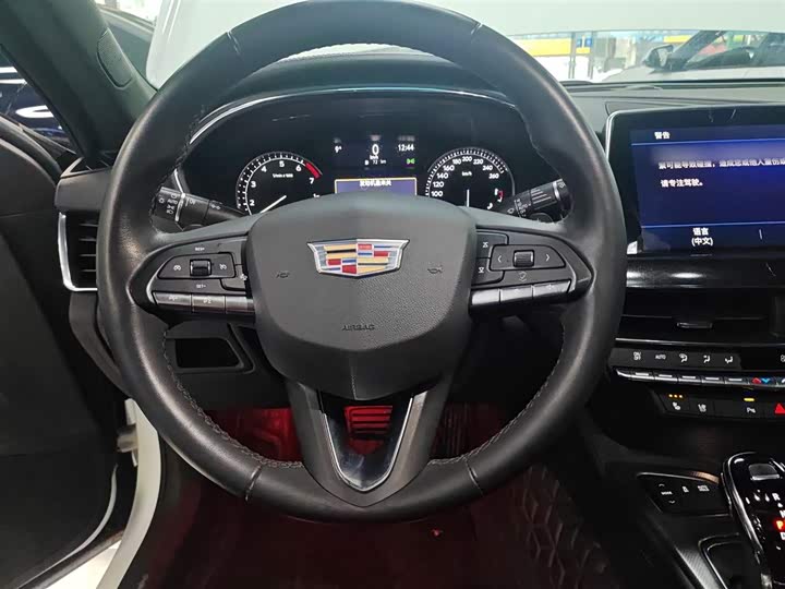 Фото 3 - Cadillac CT5