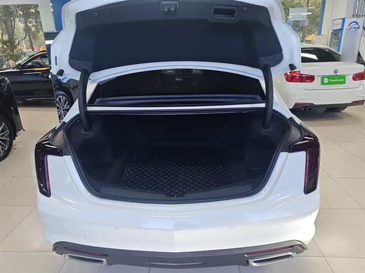 Фото 9 - Cadillac CT5