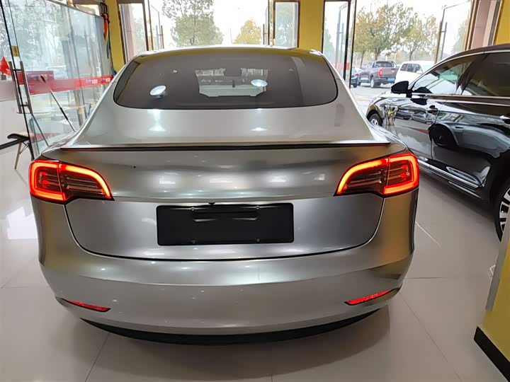 Фото 6 - Tesla Model 3