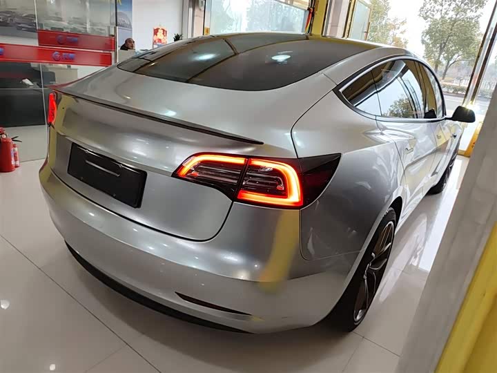 Фото 7 - Tesla Model 3