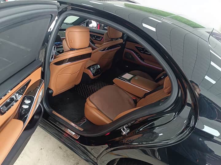 Фото 3 - Mercedes-Benz S-Class