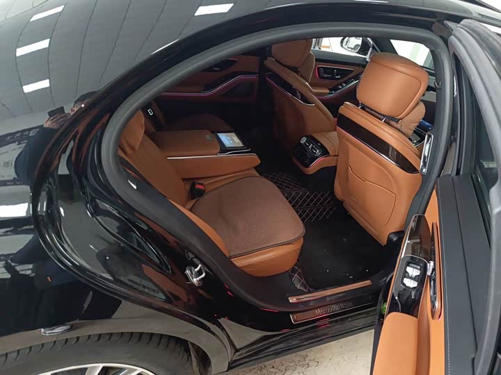 Фото 5 - Mercedes-Benz S-Class