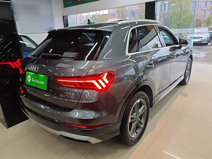 Фото 7 - Audi Q3