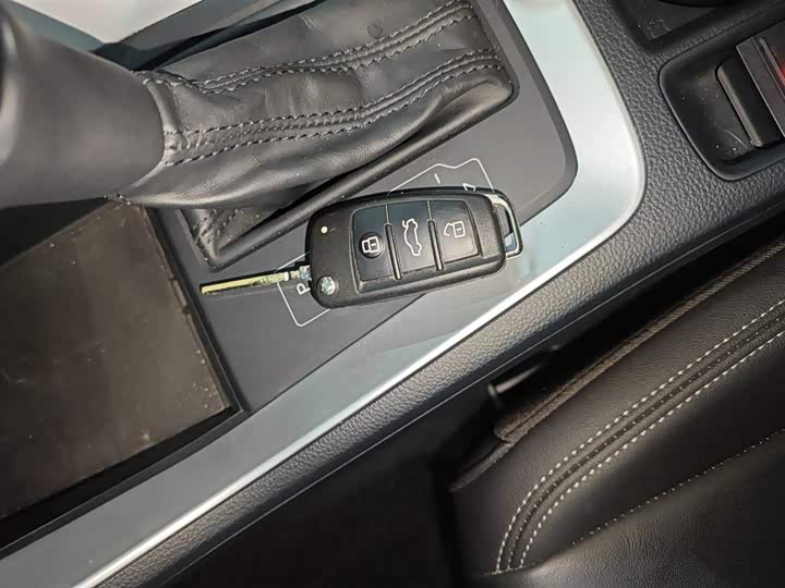 Фото 9 - Audi Q3