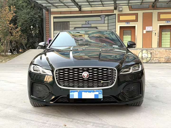 Фото 1 - Jaguar XF L