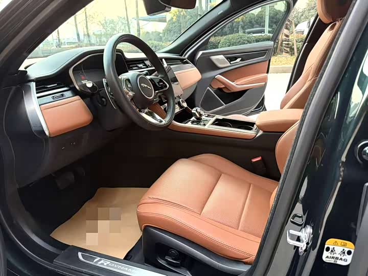 Фото 4 - Jaguar XF L