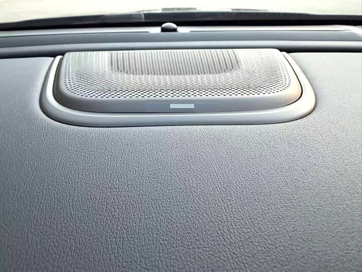 Фото 6 - Jaguar XF L