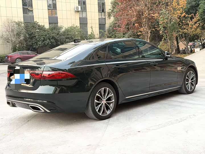 Фото 9 - Jaguar XF L