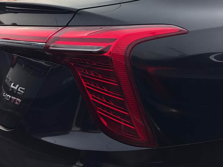 Фото 4 - Hongqi H5