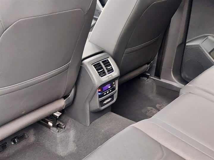 Фото 9 - Volkswagen Tayron