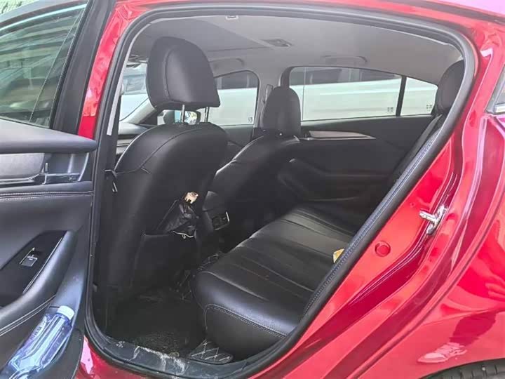 Фото 4 - Mazda Atenza