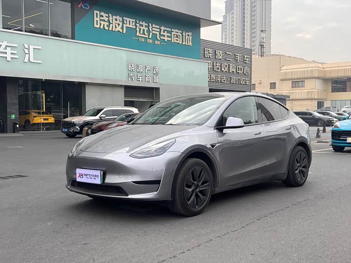 Фото 1 - Tesla Model Y