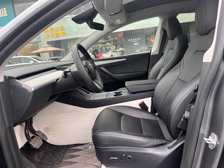 Фото 8 - Tesla Model Y