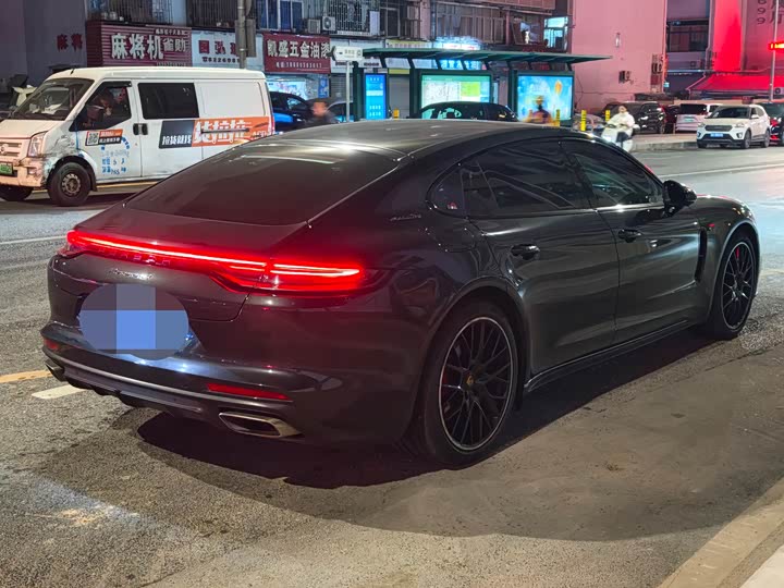 Фото 8 - Porsche Panamera