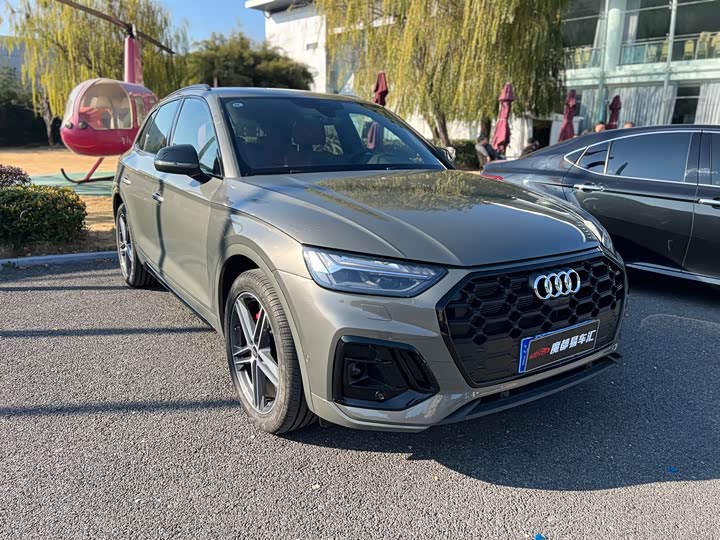 Фото 3 - Audi SQ5
