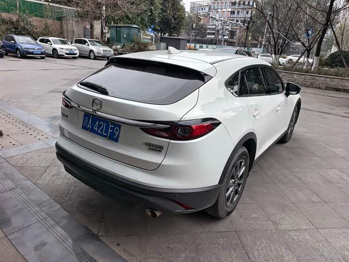 Фото 6 - Mazda CX-4