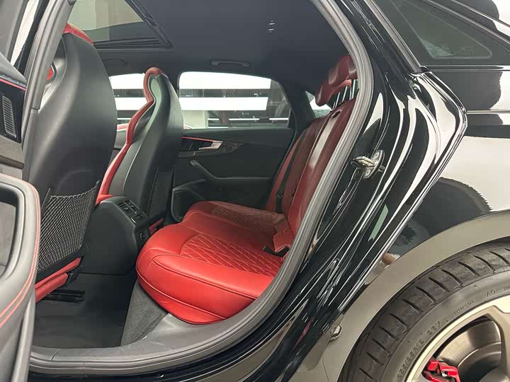 Фото 7 - Audi S4