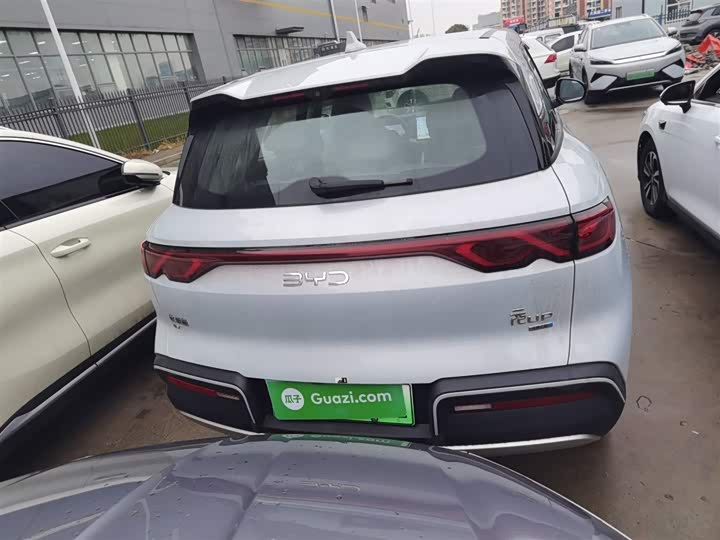 Фото 6 - BYD Yuan Up