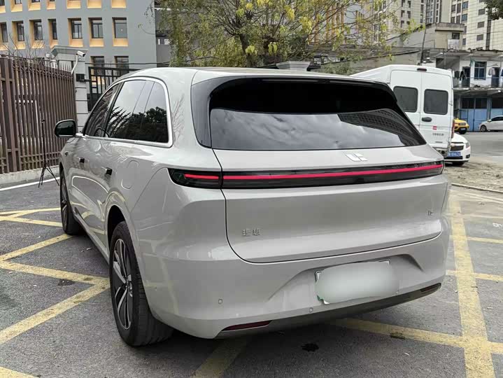 Фото 9 - LiXiang L6