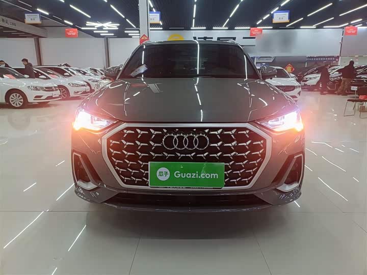 Фото 3 - Audi Q3