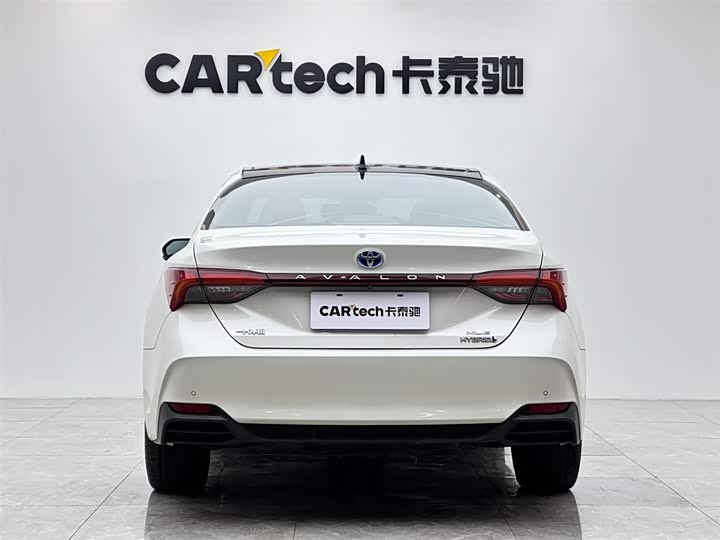 Фото 4 - Toyota Avalon